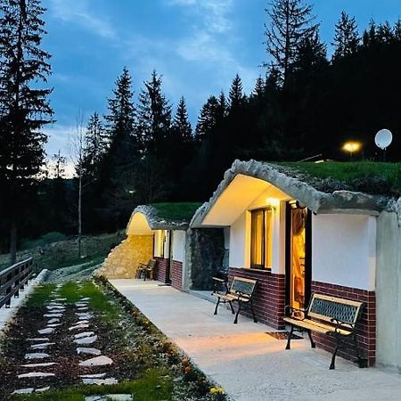 Resort Valea Tatarilor Gyilkostó Kültér fotó