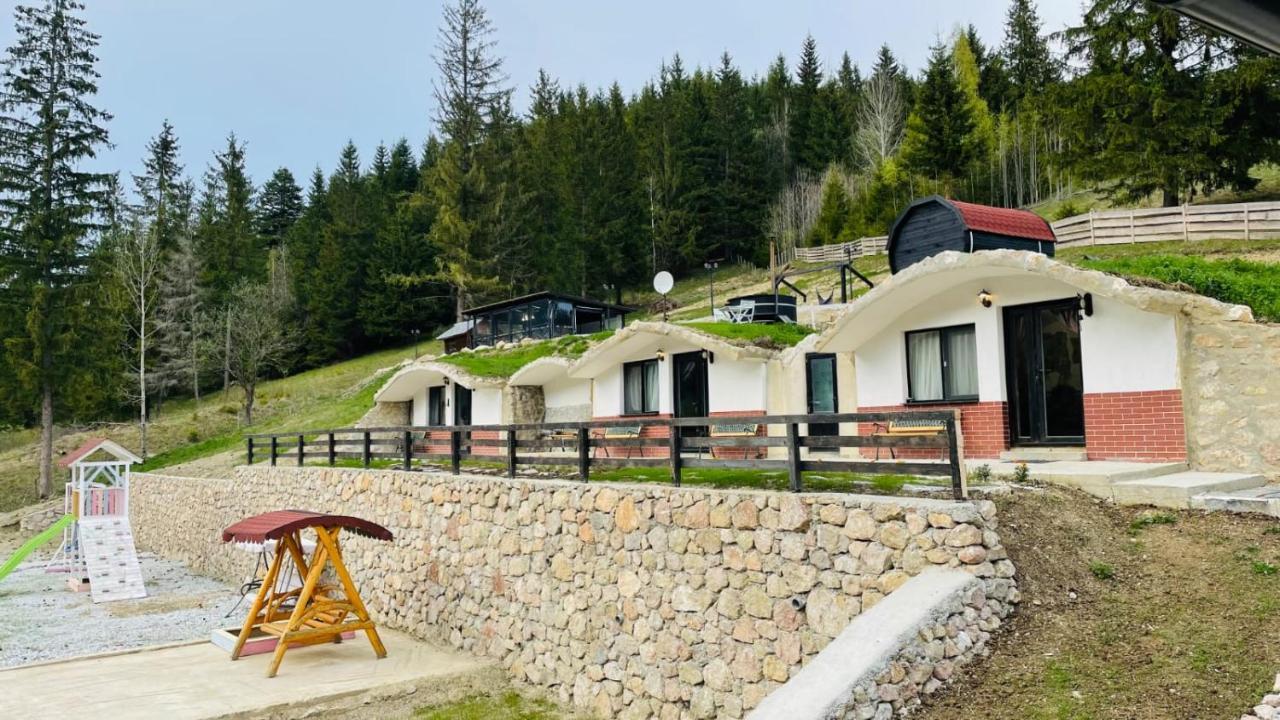 Resort Valea Tatarilor Gyilkostó Kültér fotó